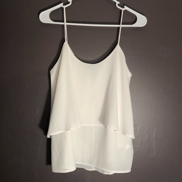 5/$25 🚨LAST CHANCE🚨 Lightweight textured tank - Picture 1 of 3